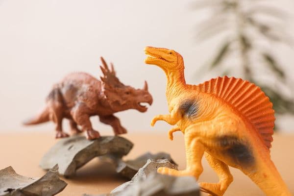 O dinossauro com crista de cimitarra achado no Saara